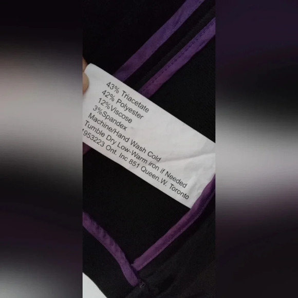 Chanel Property not for sale Croped Vest with zipper - Picture 6 of 11